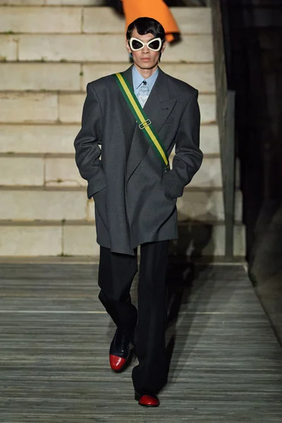 Look 82